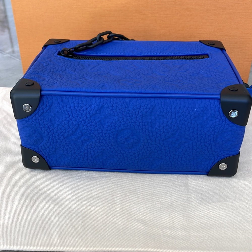 LIMITED EDITION LOUIS VUITTON MONOGRAM MINI SOFT TRUNK BAG - Picture 5 of 14